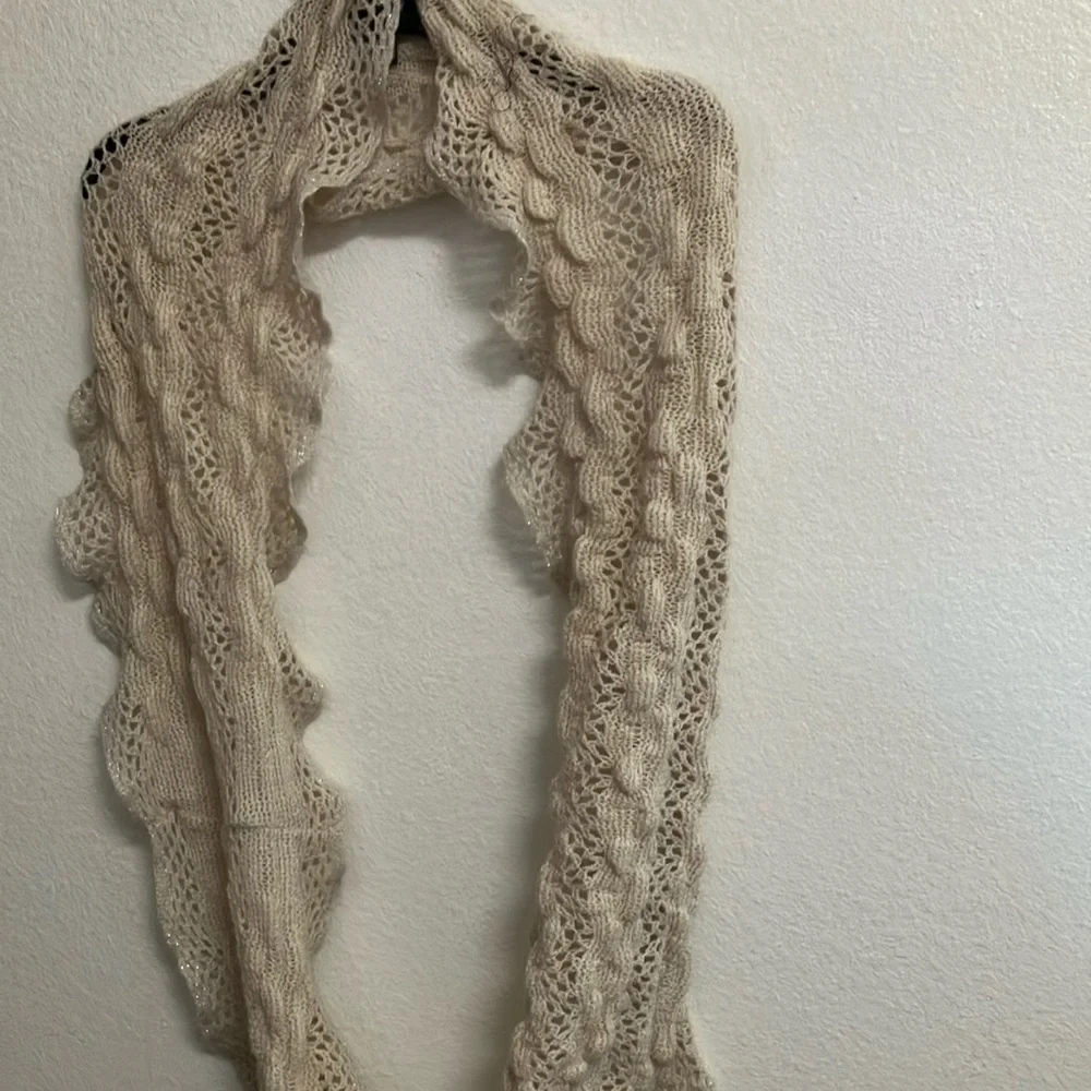 FINAL MARKDOWN Crocheted infinity scarf